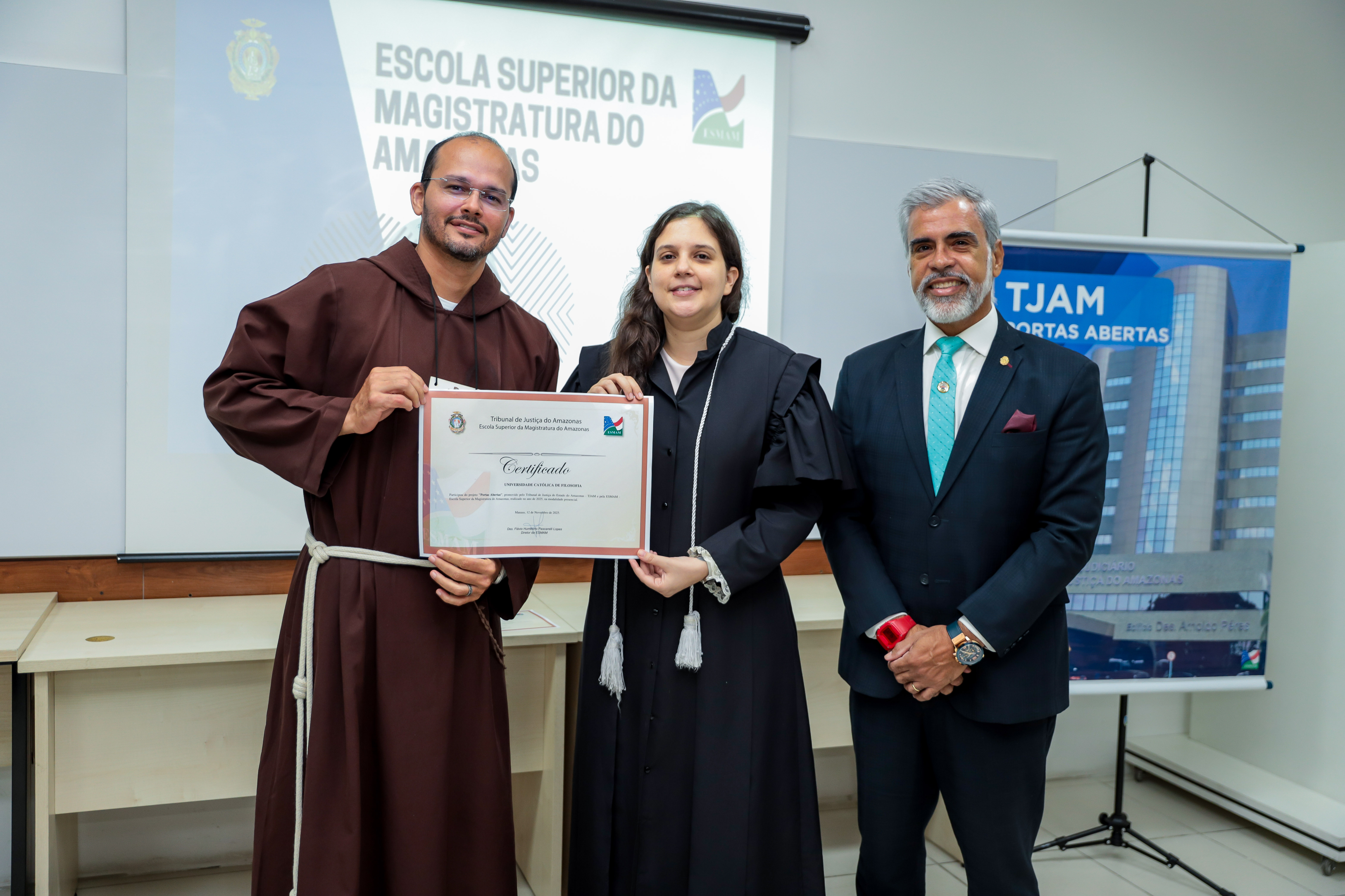 20251112---esmam-realiza-mais-uma-edio-do-projeto-portas-abertas-com-palestra-para-acadmicos-da-universidade-catlica-de-filosofia_54919539141_o